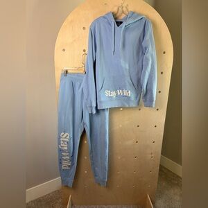Peace Collective 2PC Women’s Sweatsuit “Stay Wild” in Blue Size Small